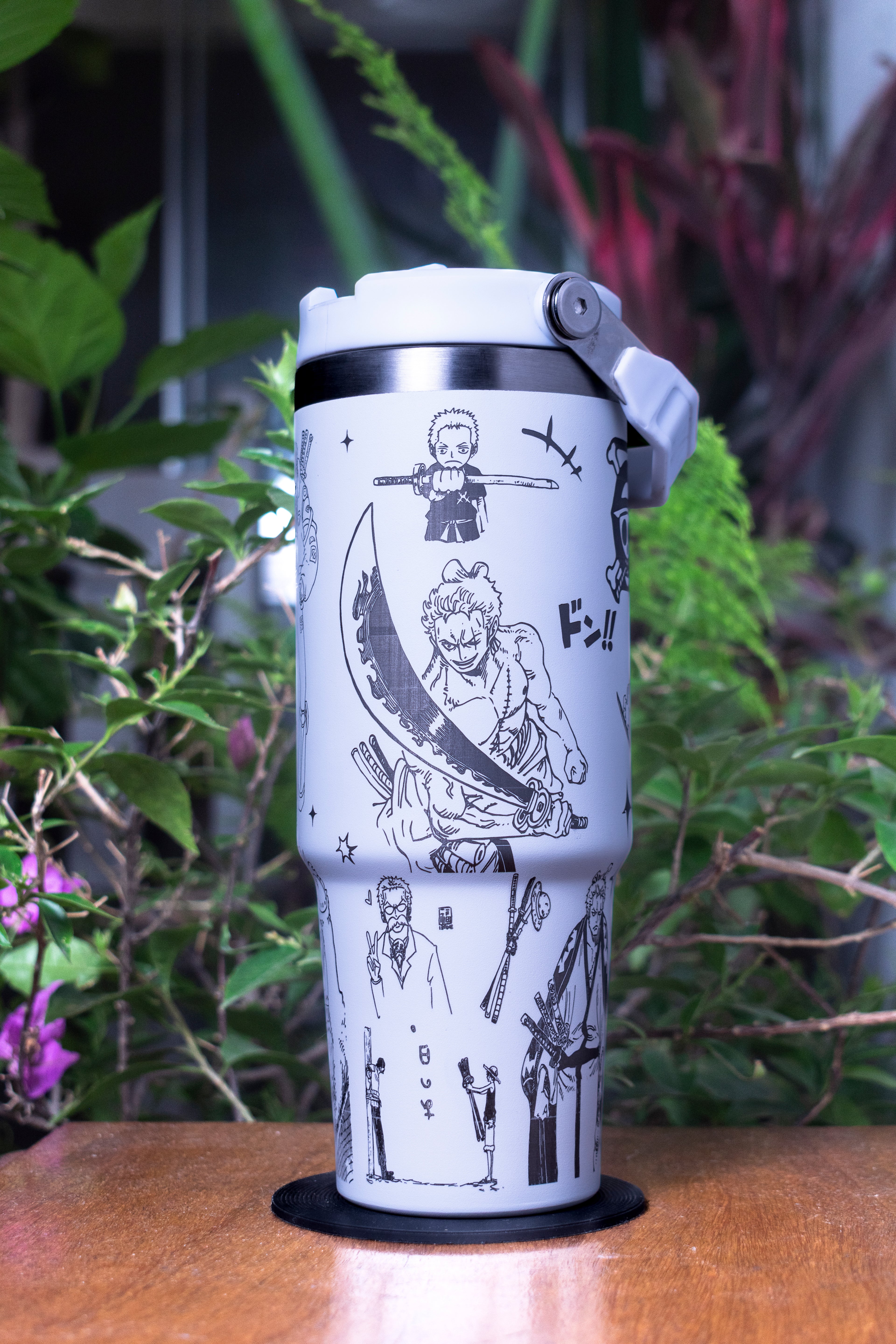 One Piece Zoro Termal Blanco (890ml)