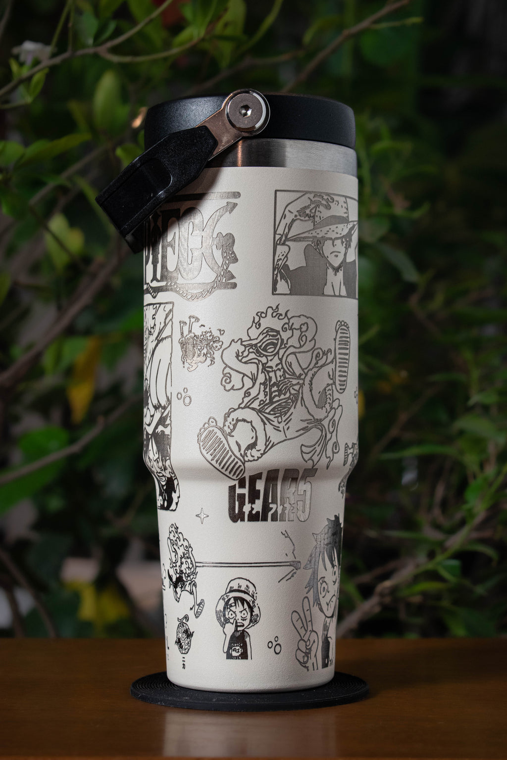 One Piece Luffy Termal Crema (890ml)